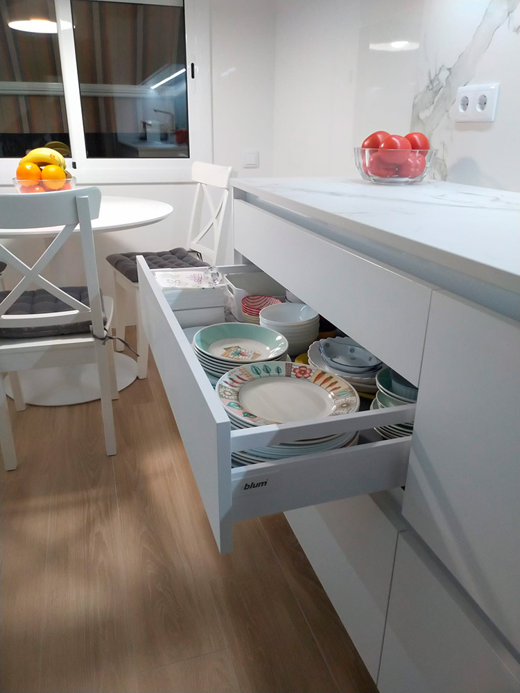 Muebles de cocina blancos a medida